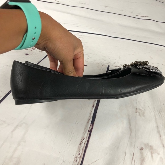 Charming Charlie’s Bow Flats - Picture 4 of 7